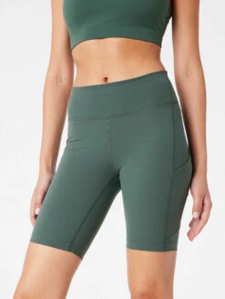 Cheap 👏 Outdoor Voices SuperForm™ 8" Short ⭐ 14 Cheap 👏 Outdoor Voices SuperForm™ 8" Short ⭐ -Outlet Outdoorvoices Store Front Detail W701654 BIT EGR Zoom 8in Short Evergreen 045 DaDWV94