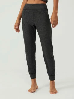 Brand new 🥰 Outdoor Voices CloudKnit Jogger 🧨 -Outlet Outdoorvoices Store W701562 HMJ CHR All Day Jogger Charcoal 2851 oBWSRDA